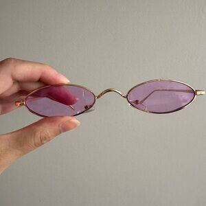 #54 Y2K Oval Sunglasses – Gold Frame with Pink Lenses